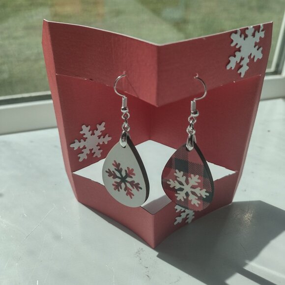 handmade Jewelry - 2 pr Snowflake and Snowman teardrop earring set
